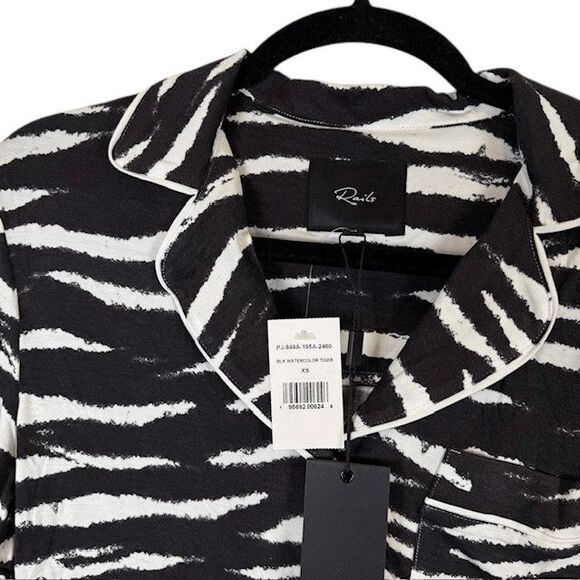 NEW! Rails Eva Pajama Set Black Watercolor Tiger Stripes Shorts Oversized XS - Picture 3 of 11